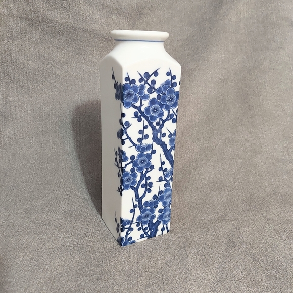 Japan Accents Vintage Japanese Porcelain Vase Cherry Blossom Blue